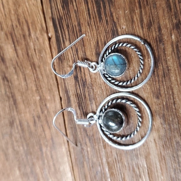 E2167 - Picture 1 of 2